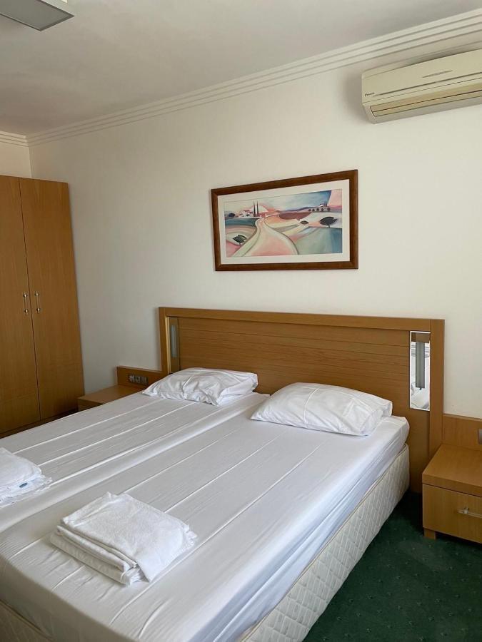 Private Apartments In Emerald Ravda Exterior foto