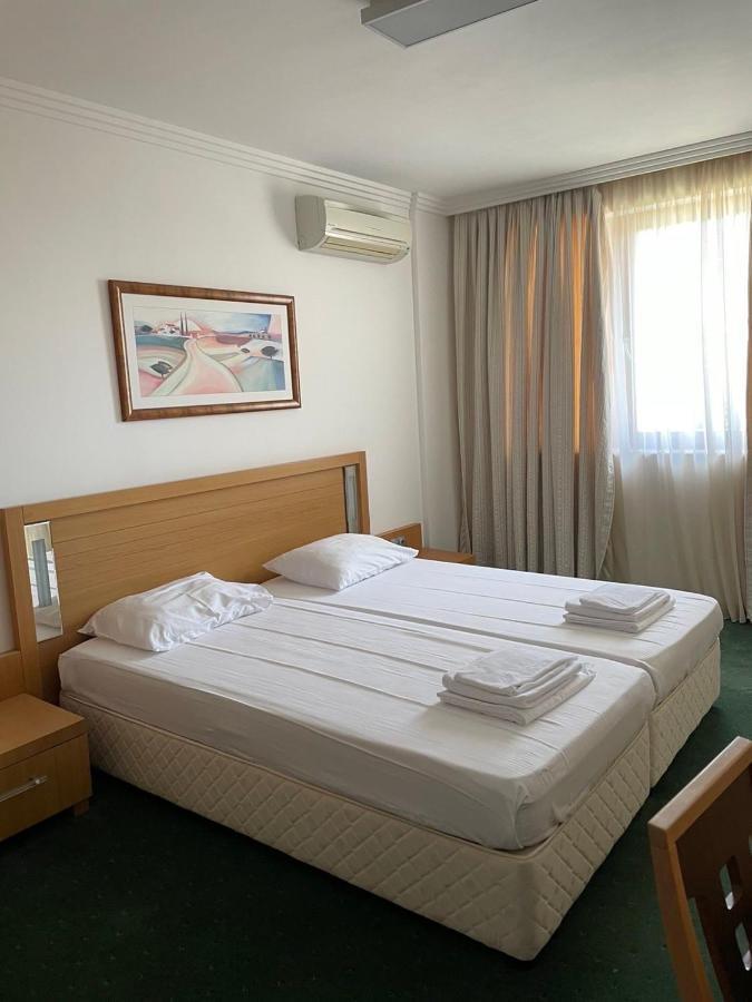 Private Apartments In Emerald Ravda Exterior foto
